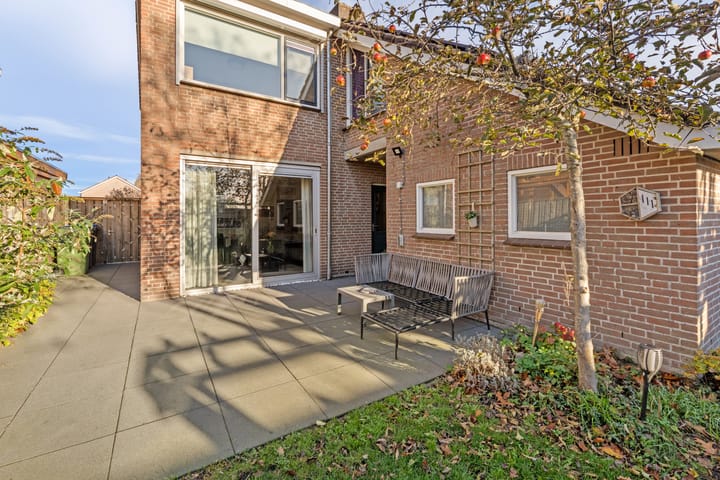 Photo 33 of Lage Made 7