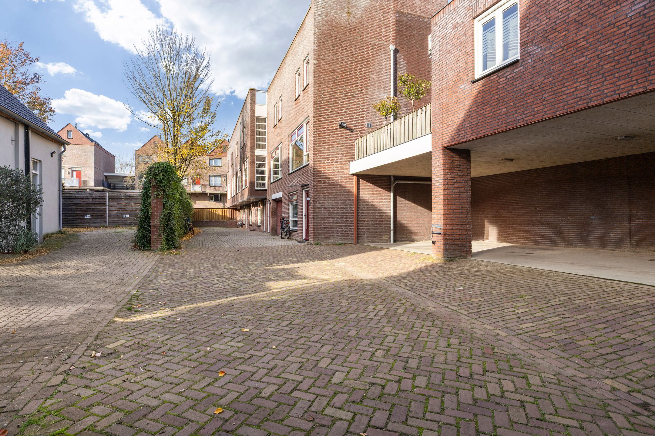 Foto 45 van Hinthamereinde 64-N