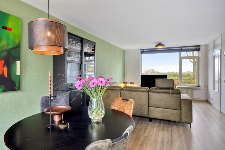 Photo 7 of Keuleman 10