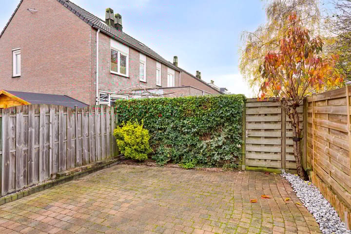 Photo 24 of Keuleman 10