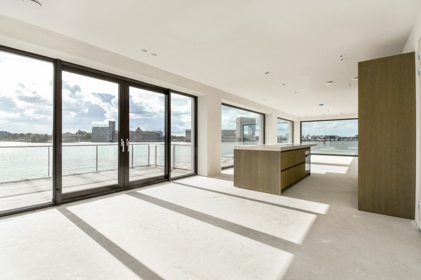 Foto 1 van Grasweg 137