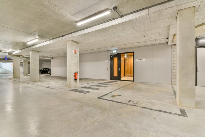 Foto 42 van Grasweg 137