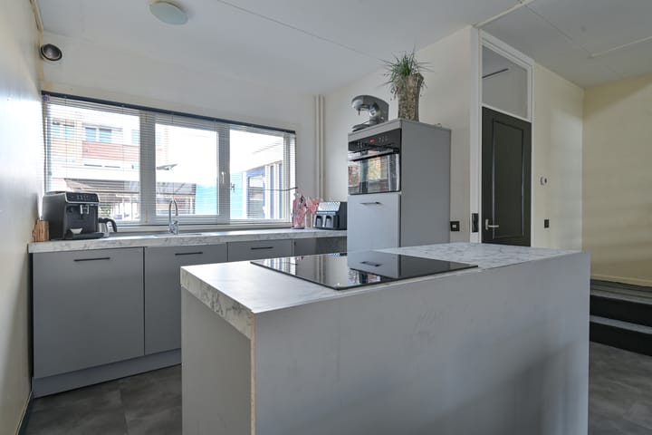 Photo 18 of Tamboerlaan 101