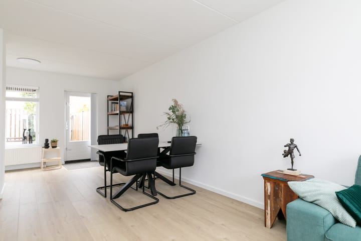 Photo 23 of Pieternel Koomansstraat 74