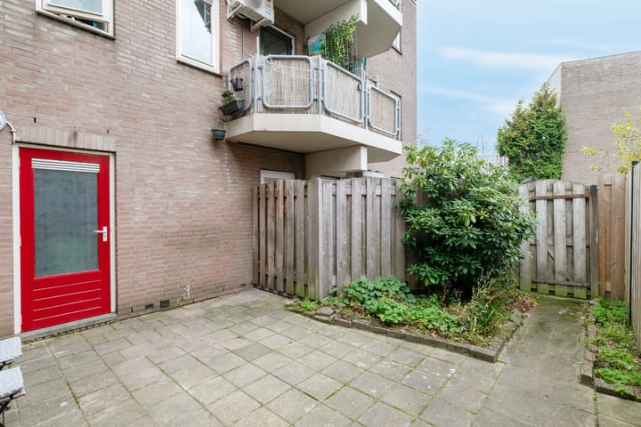 Photo 32 of Pieternel Koomansstraat 74