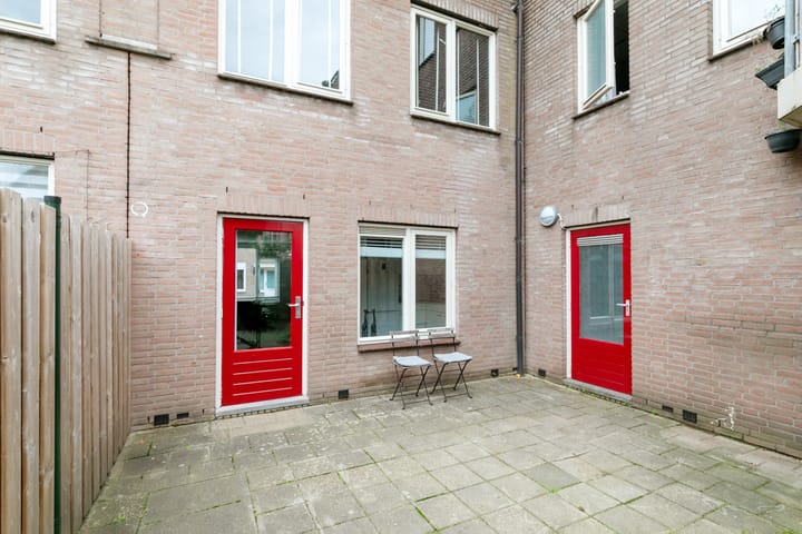 Photo 33 of Pieternel Koomansstraat 74