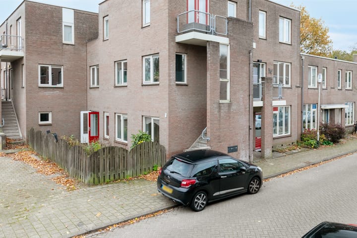 Photo 47 of Pieternel Koomansstraat 74