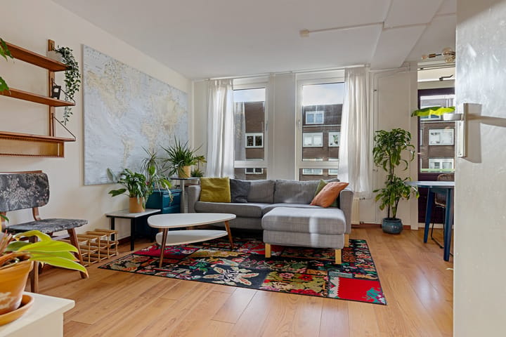 Photo 4 of Jacob van Lennepstraat 241-B