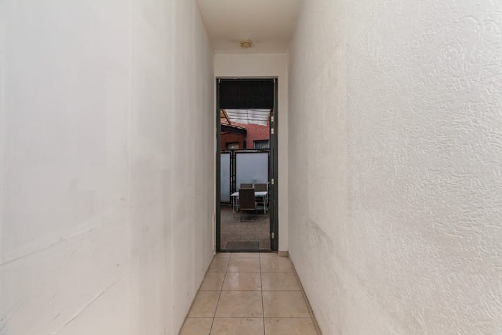 Photo 14 of David Blesstraat 13