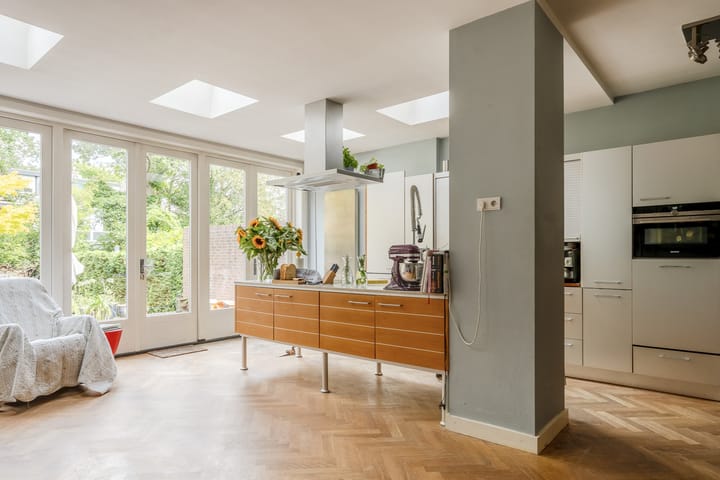 Photo 16 of Van Zuylen van Nijeveltstraat 86