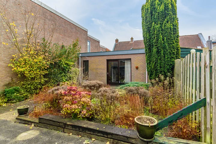 Photo 45 of Kerkewal 25