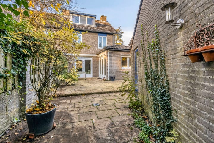 Photo 2 of Cerberusstraat 60