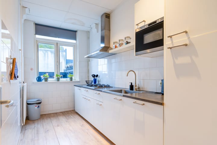 Photo 13 of Zeestraat 26-A