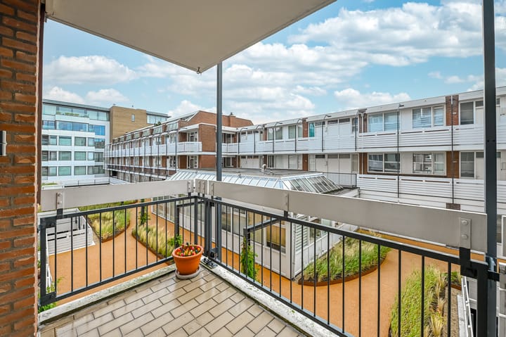 Photo 13 of Frederikstraat 609