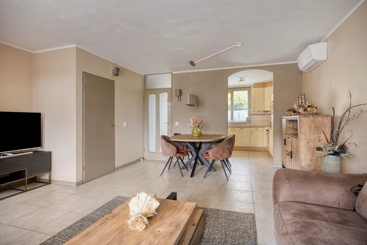 Foto 13 van Jekerstraat 49