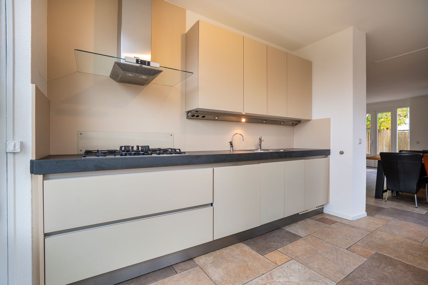 Foto 10 van Van Aalststraat 17