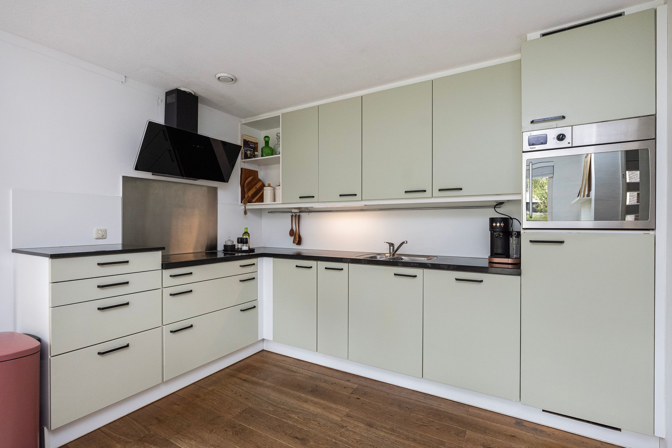 Photo 6 of Mattenbies 29