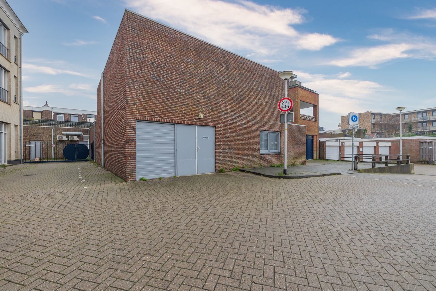 View photo 5 of Dorpsstraat 38-C