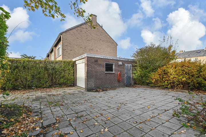 Photo 19 of Sytwinde 8