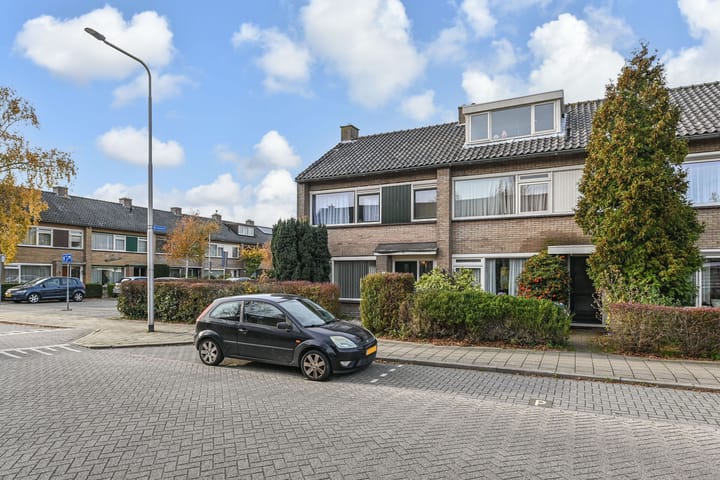 Photo 52 of Sytwinde 8