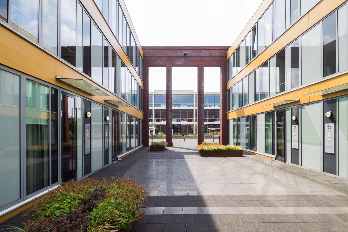 View photo 2 of Ptolemaeuslaan 52