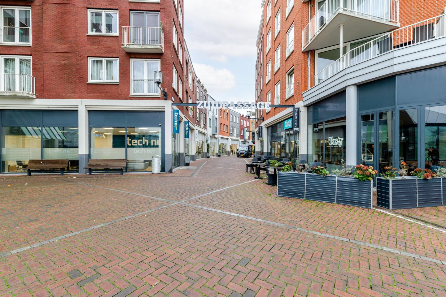 View photo 4 of Zuidpassage 33