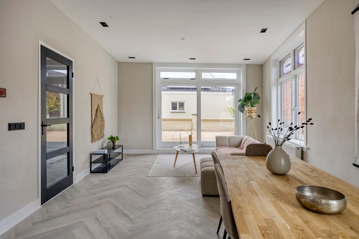 Photo 12 of Julianaweg 467