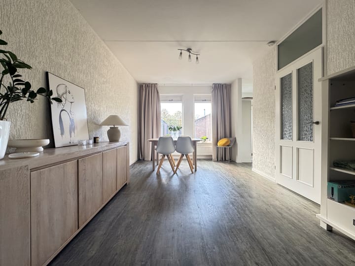 Photo 5 of Distel 30