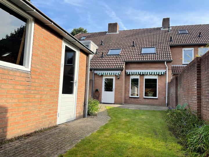 Photo 18 of Distel 30