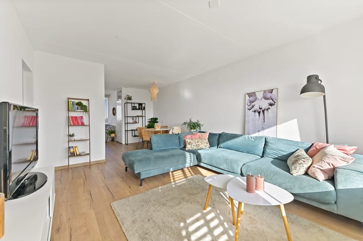 Photo 1 of Albertine Agneslaan 370