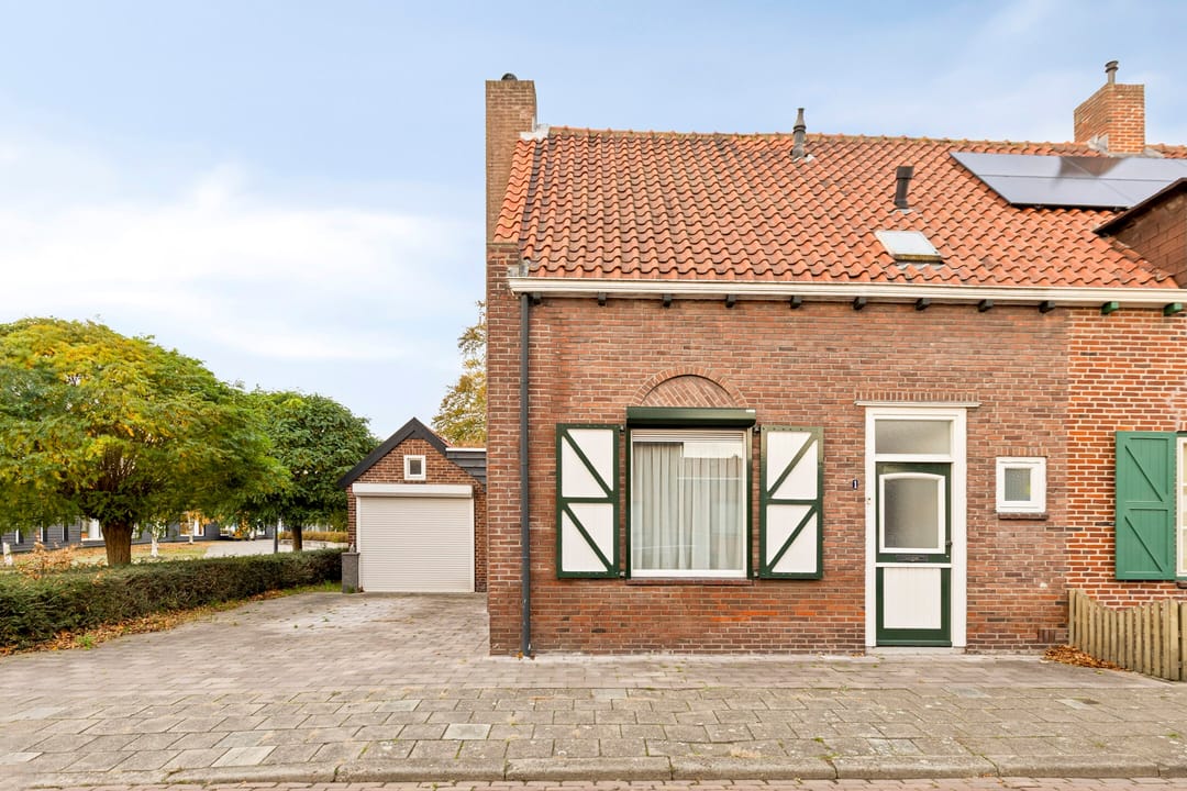 Photo 1 of Calandstraat 1