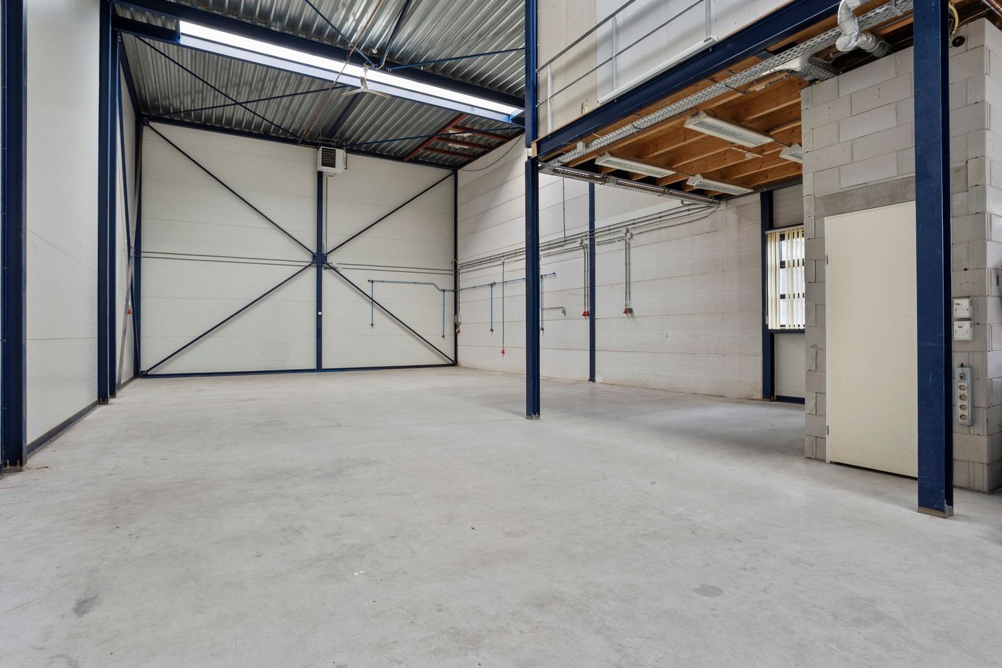 Bekijk foto 3 van Cort van der Lindenstr 8-h