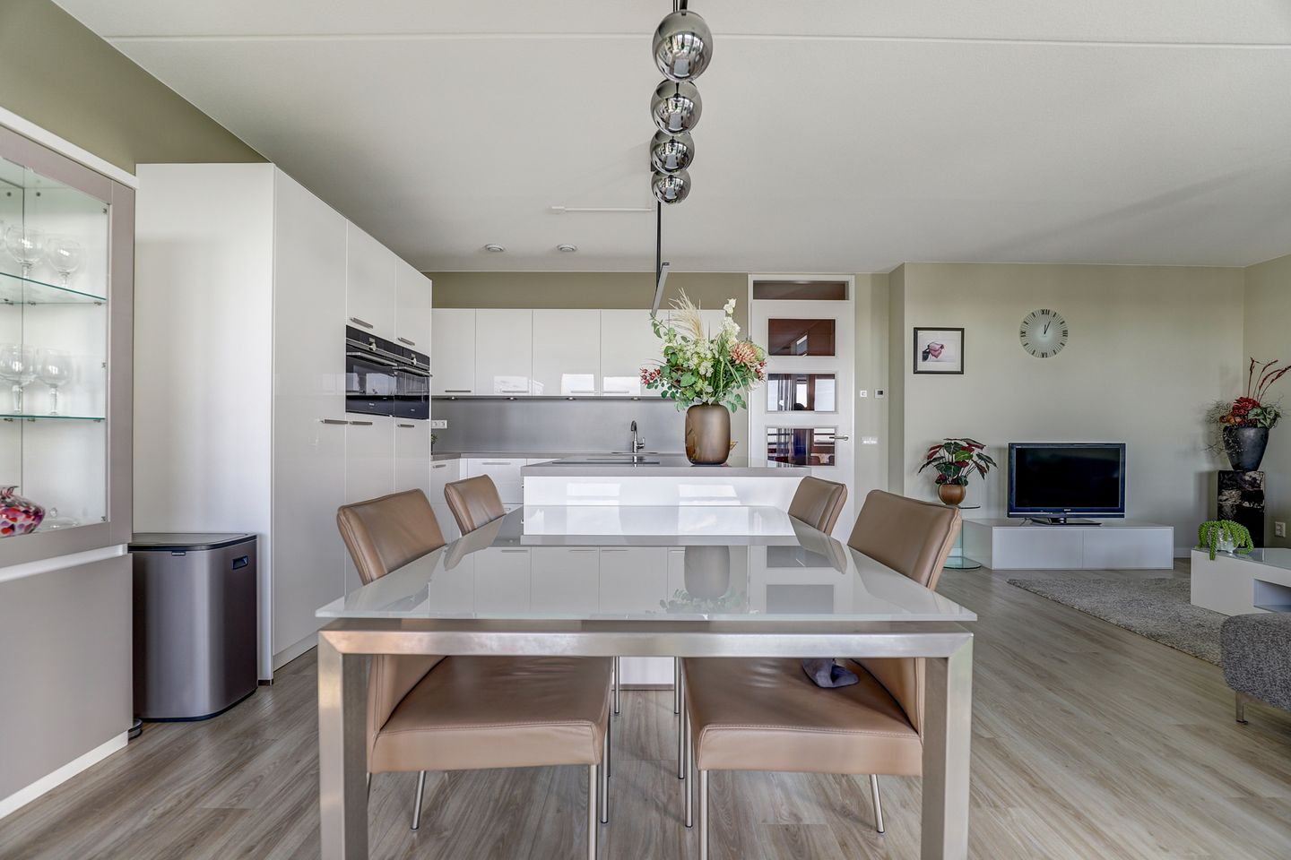 Photo 19 of Aziëlaan 675