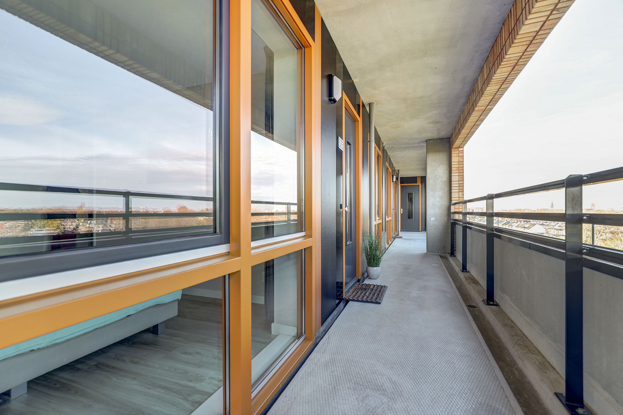 Photo 33 of Aziëlaan 675