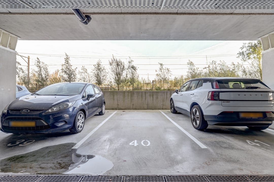 Photo 37 of Aziëlaan 675