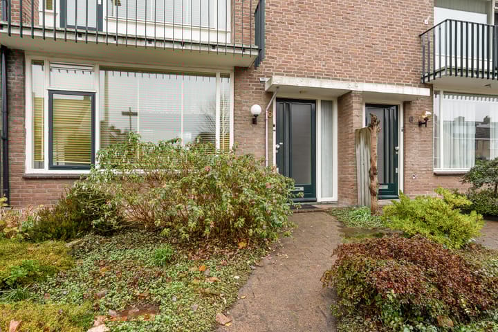 Photo 2 of Vronkenlaan 8