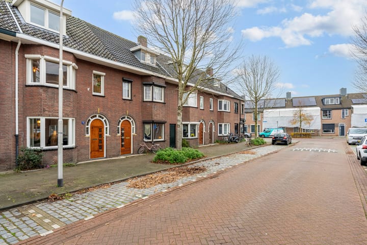 Foto 43 van Leenherenstraat 9