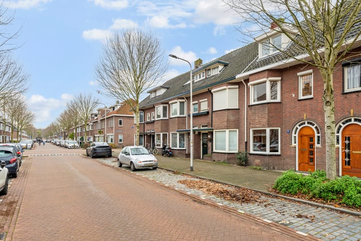 Foto 44 van Leenherenstraat 9