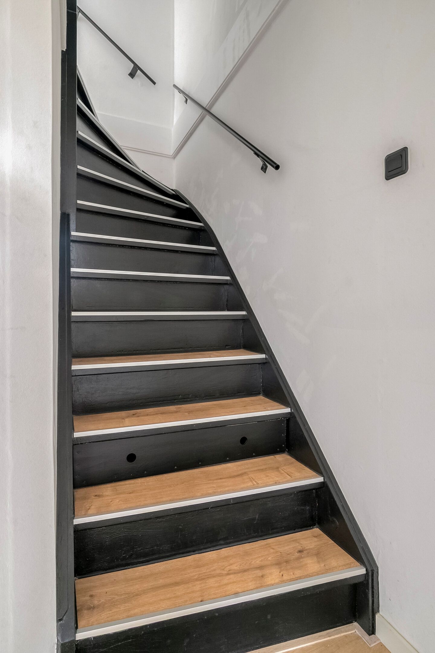 Photo 9 of Almereweg 13