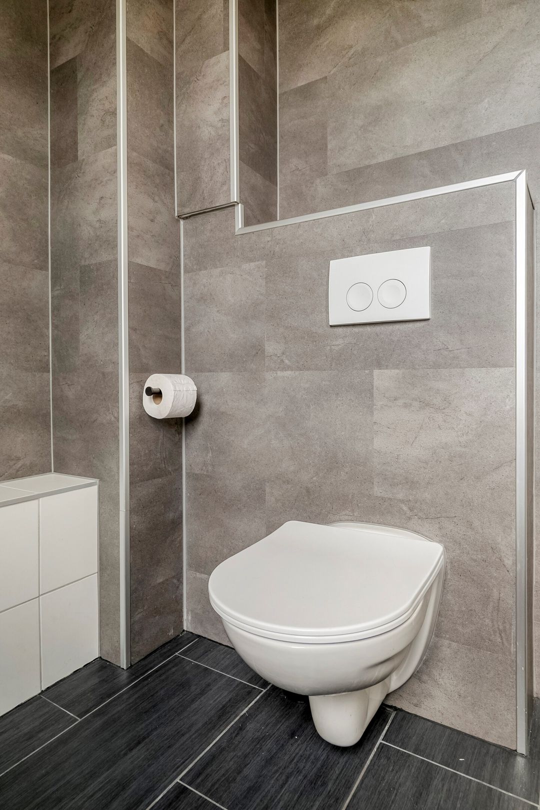 Photo 28 of Almereweg 13