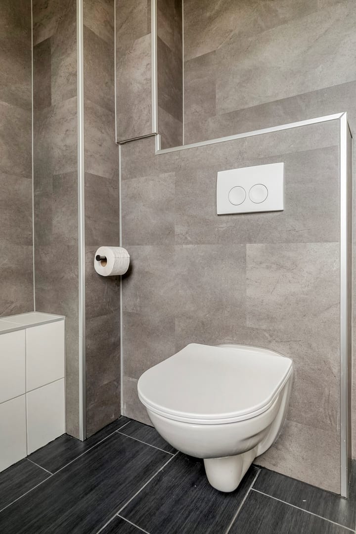 Photo 28 of Almereweg 13