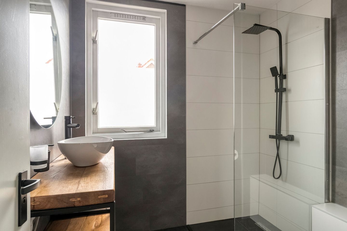 Photo 25 of Almereweg 13