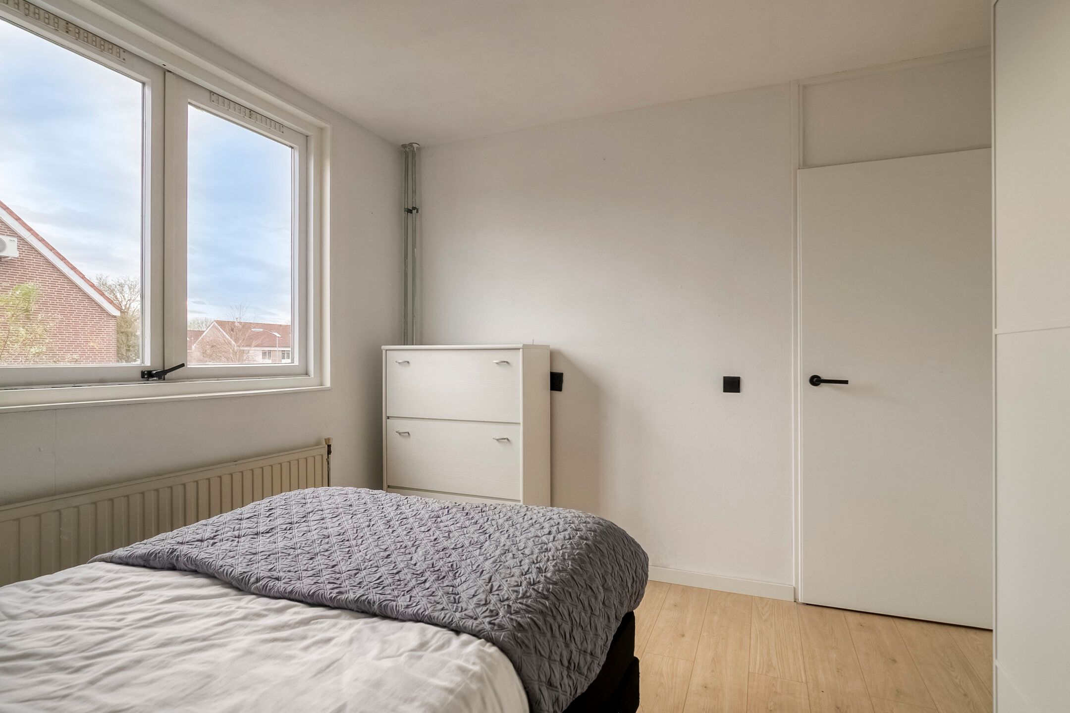 Photo 30 of Almereweg 13