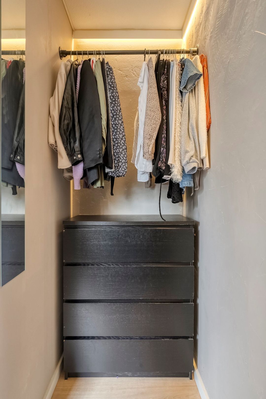 Photo 22 of Almereweg 13