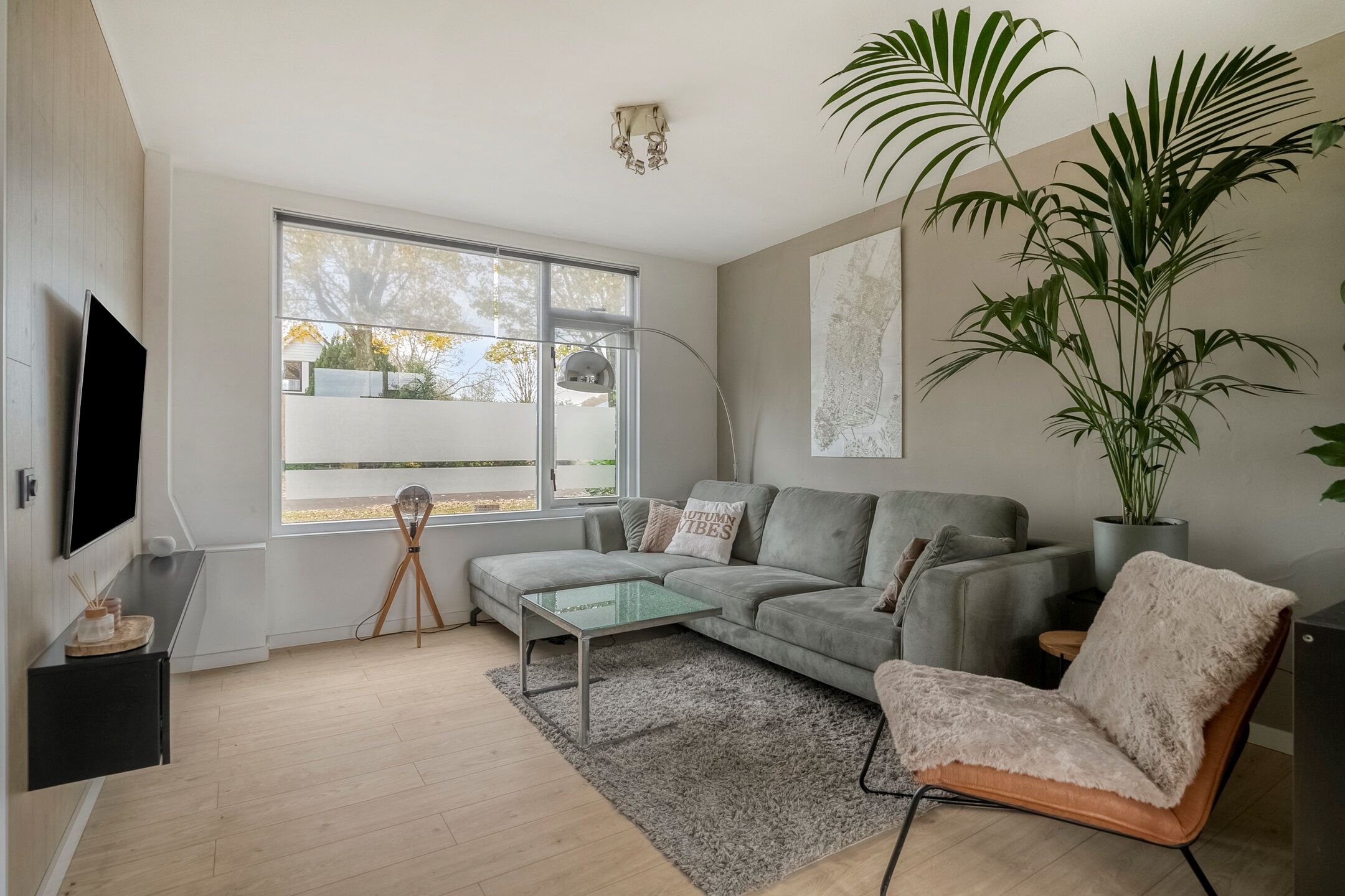 Photo 12 of Almereweg 13