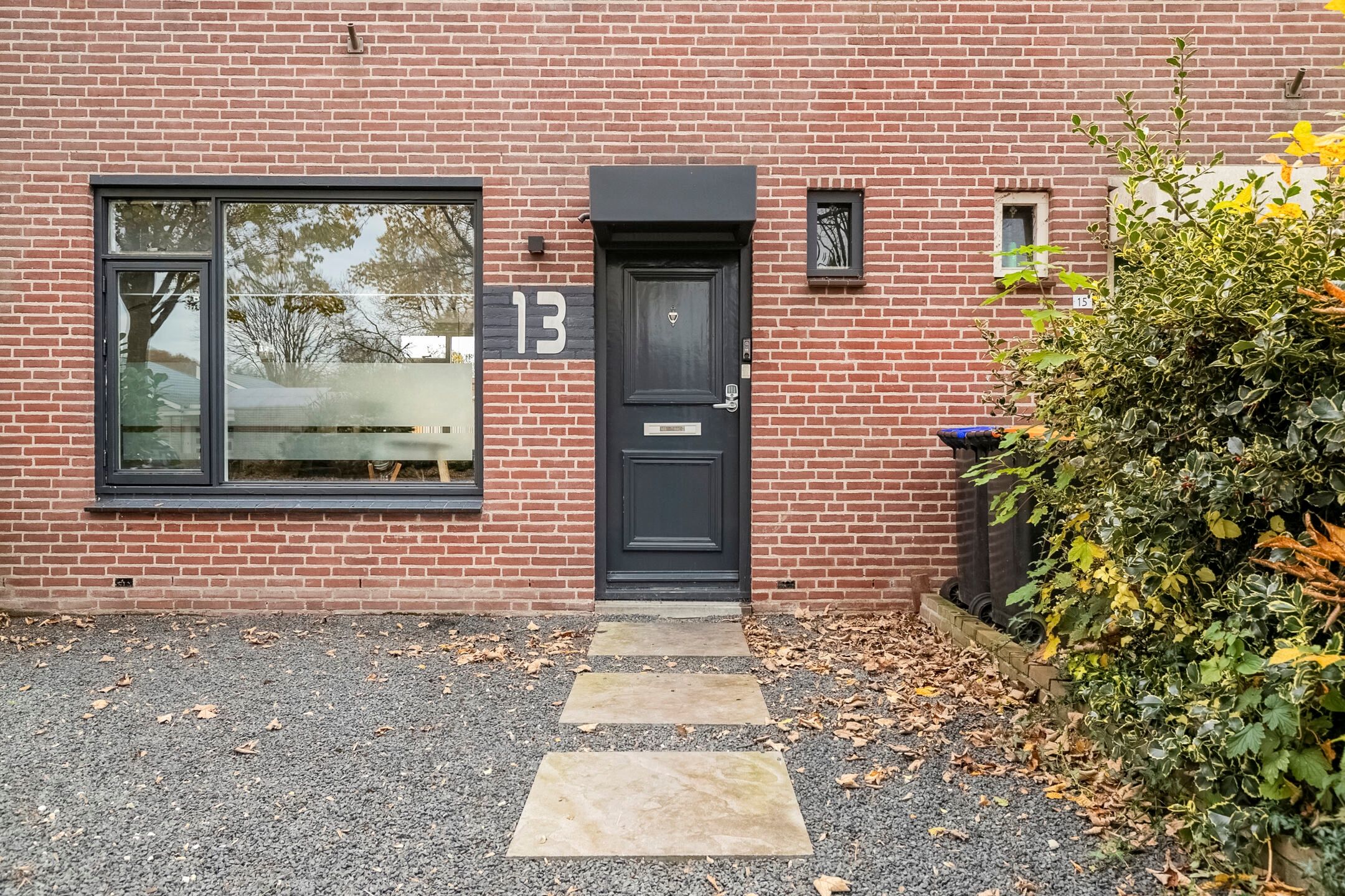 Photo 6 of Almereweg 13