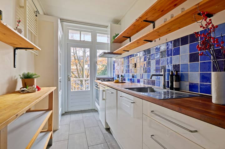 Foto 13 van Van Hallstraat 230