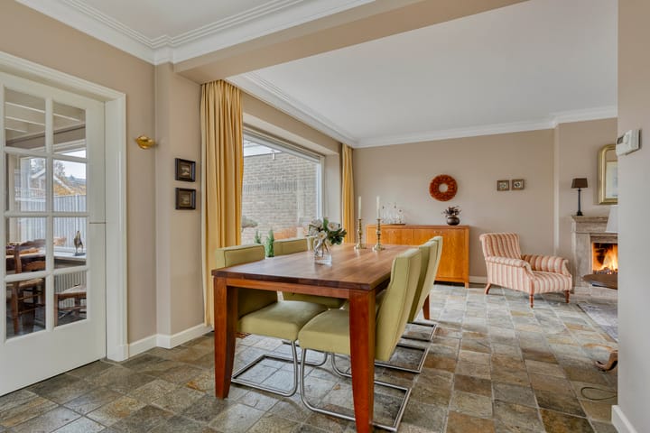 Photo 17 of Julianastraat 21