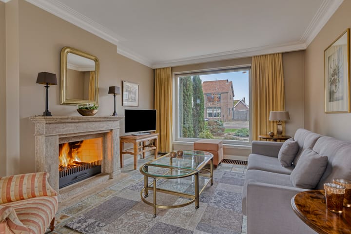 Photo 12 of Julianastraat 21