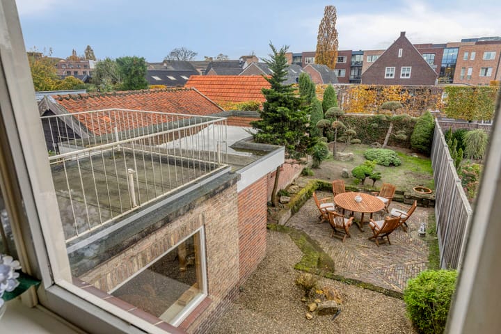 Photo 28 of Julianastraat 21